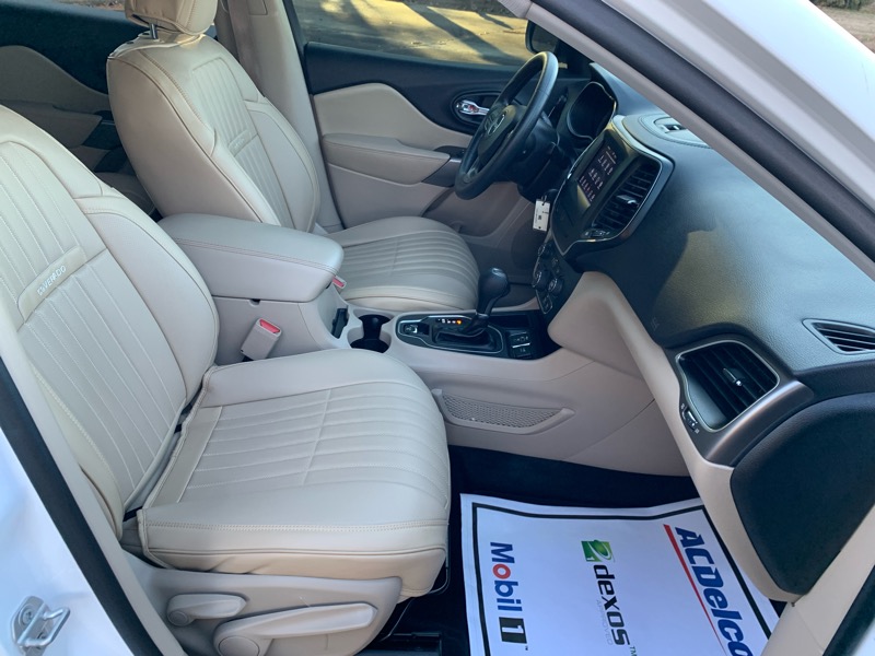 Jeep Cherokee Latitude FWD 2020