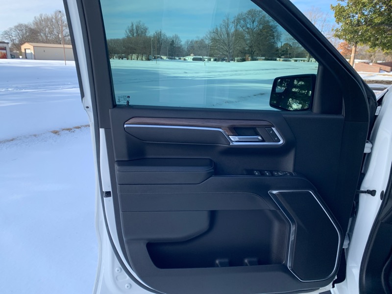 Chevrolet Silverado 1500 1LT Crew Cab 4WD 2023