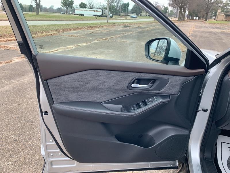 Nissan Rogue SV 2022