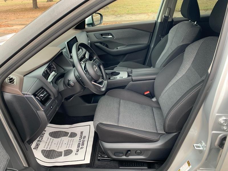 Nissan Rogue SV 2022