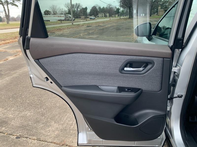 Nissan Rogue SV 2022