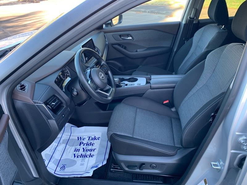 Nissan Rogue SV 2022