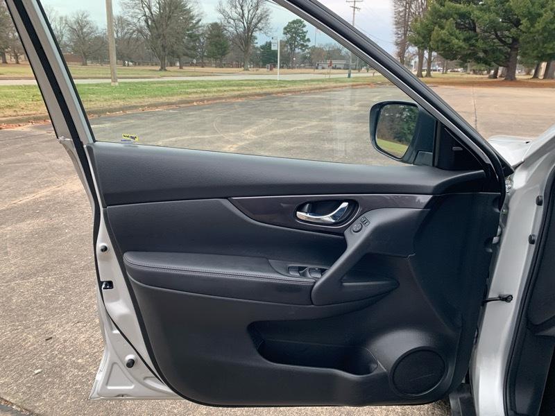 Nissan Rogue FWD SV 2020