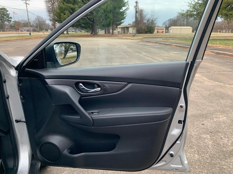 Nissan Rogue FWD SV 2020