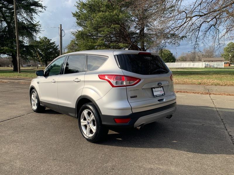 Ford Escape SE FWD 2016