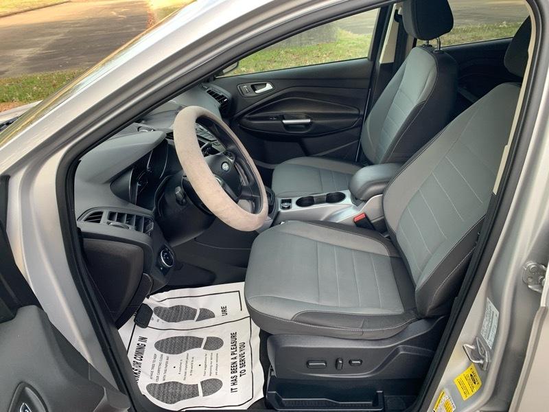 Ford Escape SE FWD 2016