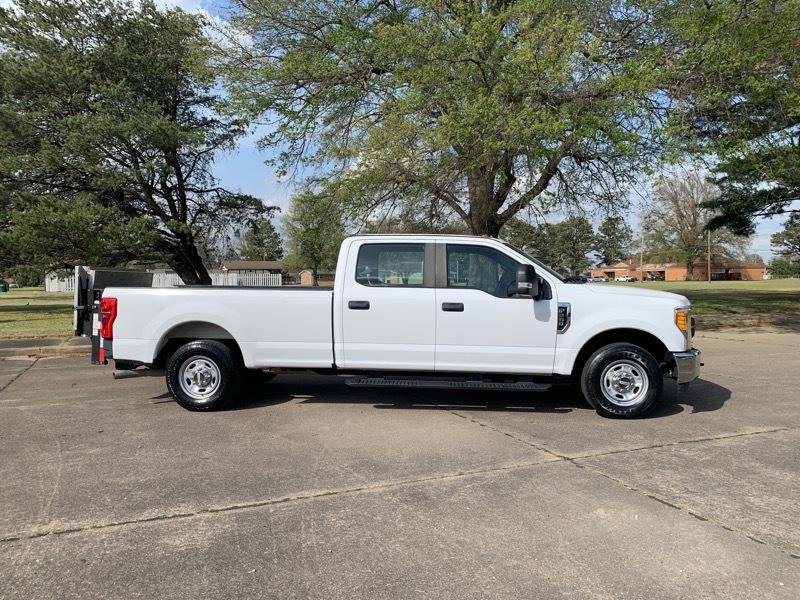 Ford F-250 SD XL Crew Cab 2WD 2017