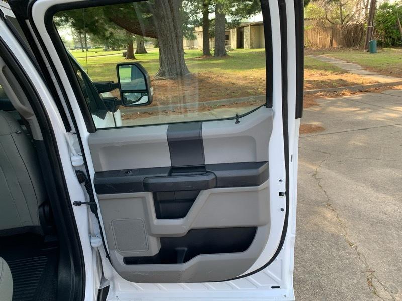 Ford F-250 SD XL Crew Cab 2WD 2017