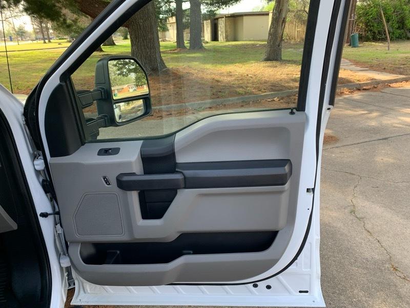 Ford F-250 SD XL Crew Cab 2WD 2017