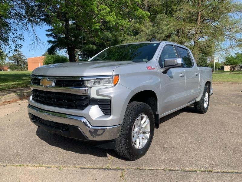 Chevrolet Silverado 1500 LT Crew Cab 4WD 2022