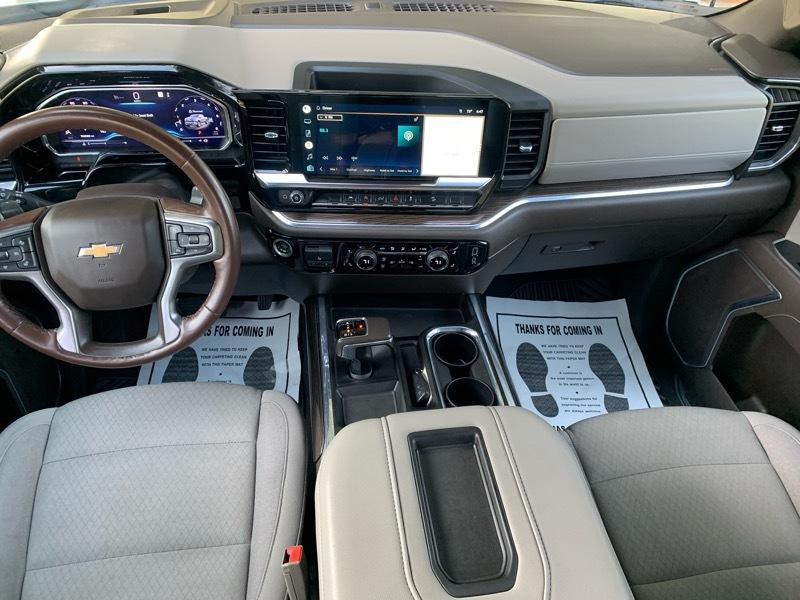 Chevrolet Silverado 1500 LT Crew Cab 4WD 2022