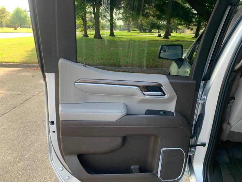 Chevrolet Silverado 1500 LT Crew Cab 4WD 2022