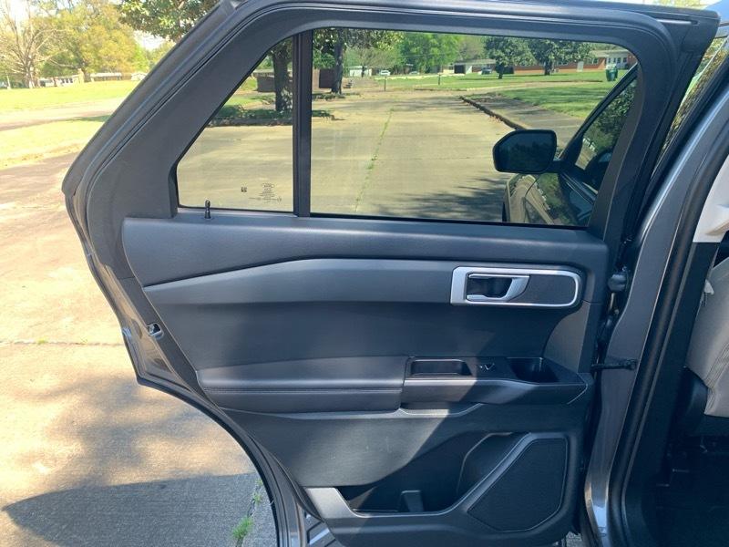 Ford Explorer Base AWD 2023