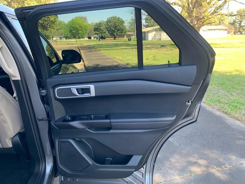 Ford Explorer Base AWD 2023