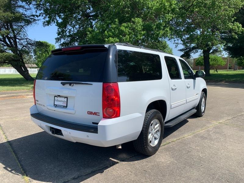GMC Yukon XL SLE-1 1/2 Ton 2WD 2011