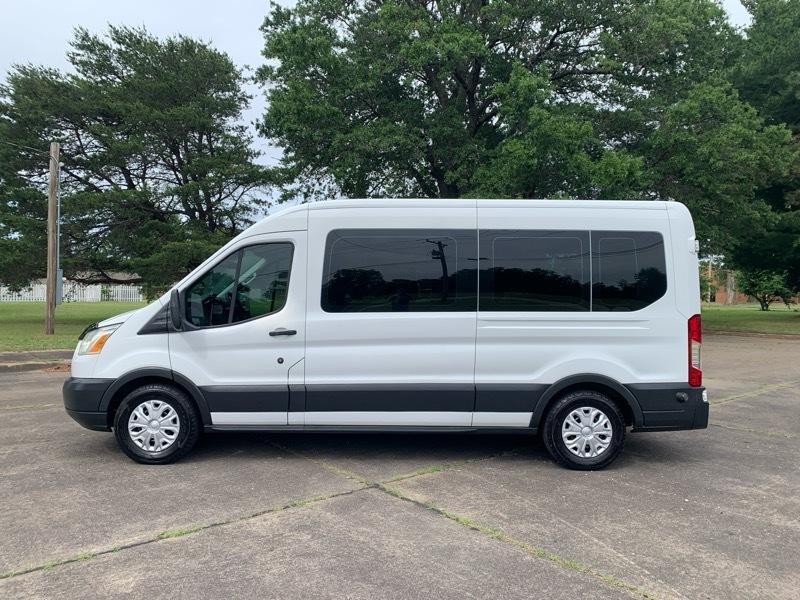 Ford Transit 350 Wagon Med. Roof XL w/Sliding Pass. 148-in. WB 2015