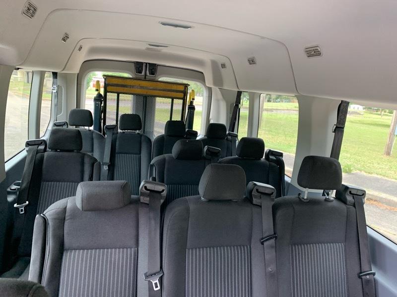 Ford Transit 350 Wagon Med. Roof XL w/Sliding Pass. 148-in. WB 2015