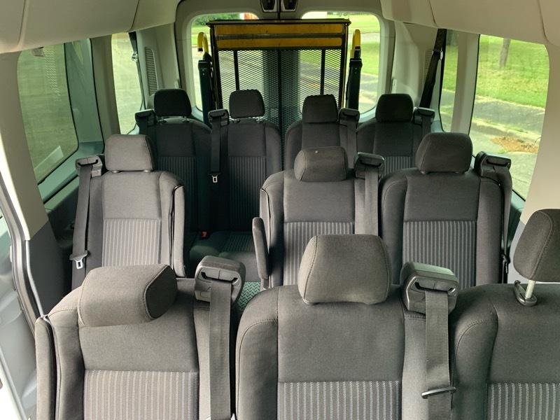 Ford Transit 350 Wagon Med. Roof XL w/Sliding Pass. 148-in. WB 2015