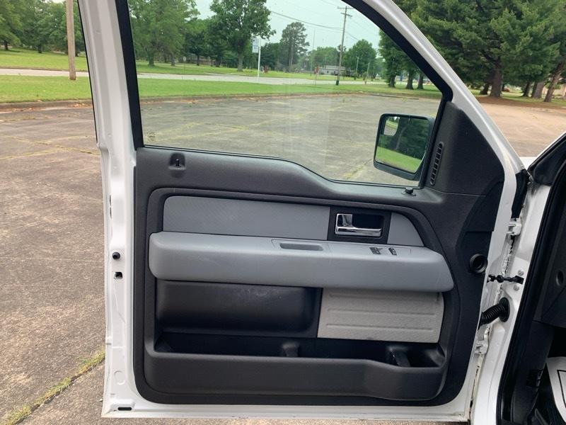 Ford F-150 2WD Reg Cab 126" XL 2013