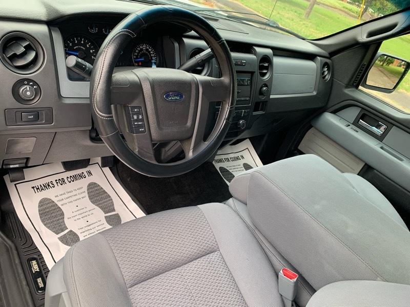 Ford F-150 2WD Reg Cab 126" XL 2013