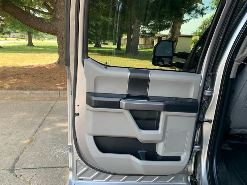 Ford F-250 SD XLT Crew Cab 4WD 2020