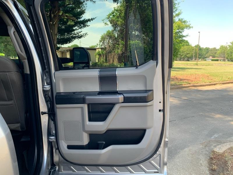 Ford F-250 SD XLT Crew Cab 4WD 2020