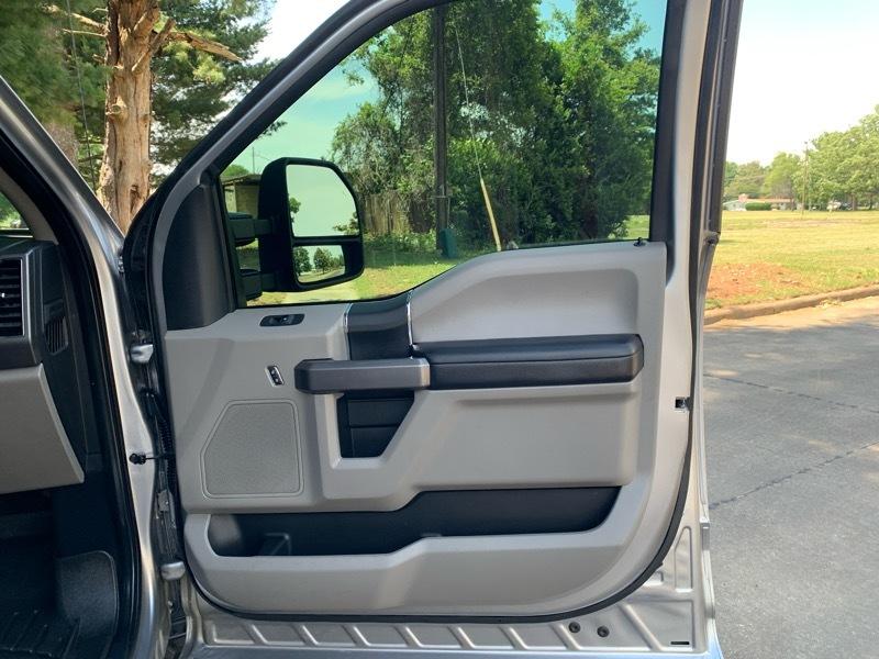 Ford F-250 SD XLT Crew Cab 4WD 2020