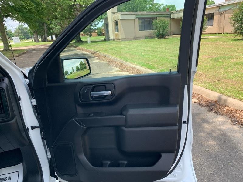 Chevrolet Silverado 1500 Custom Crew Cab 2WD 2021