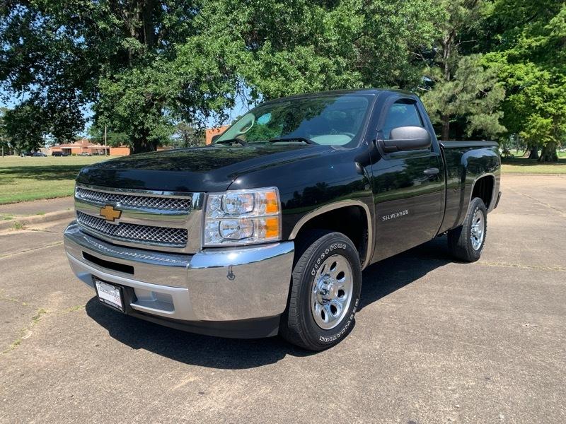 Chevrolet Silverado 1500 LS Short Bed 2WD 2013