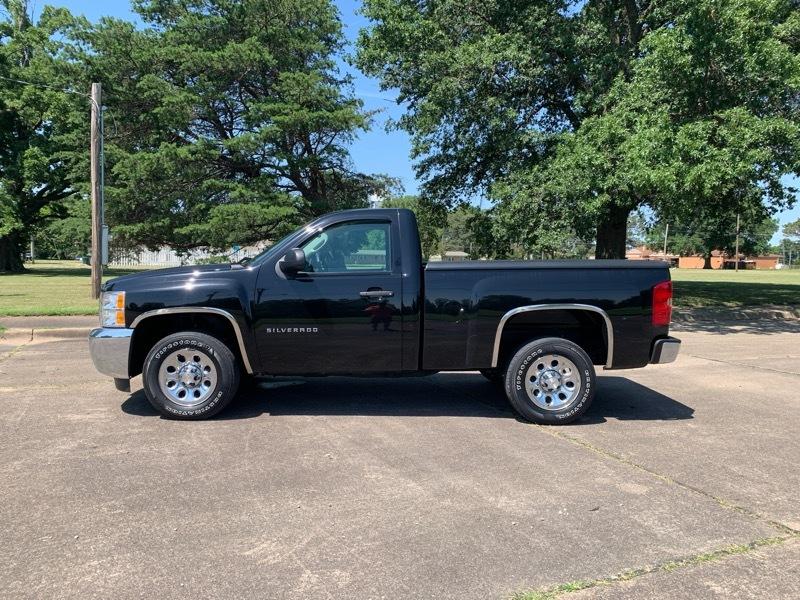 Chevrolet Silverado 1500 LS Short Bed 2WD 2013