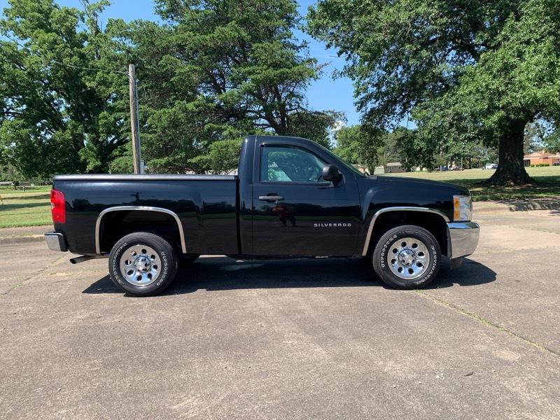 Chevrolet Silverado 1500 LS Short Bed 2WD 2013