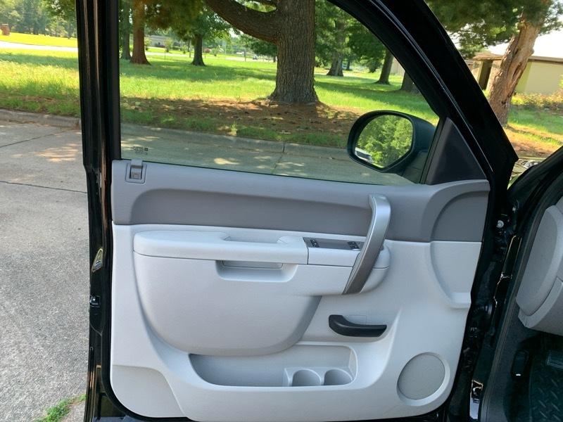 Chevrolet Silverado 1500 LS Short Bed 2WD 2013