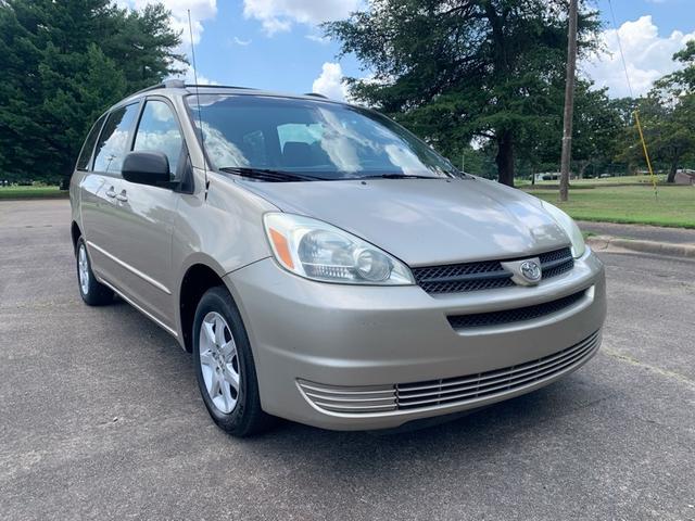 Gold 2005 Toyota Sienna LE Minivan Front-Wheel Drive Automatic