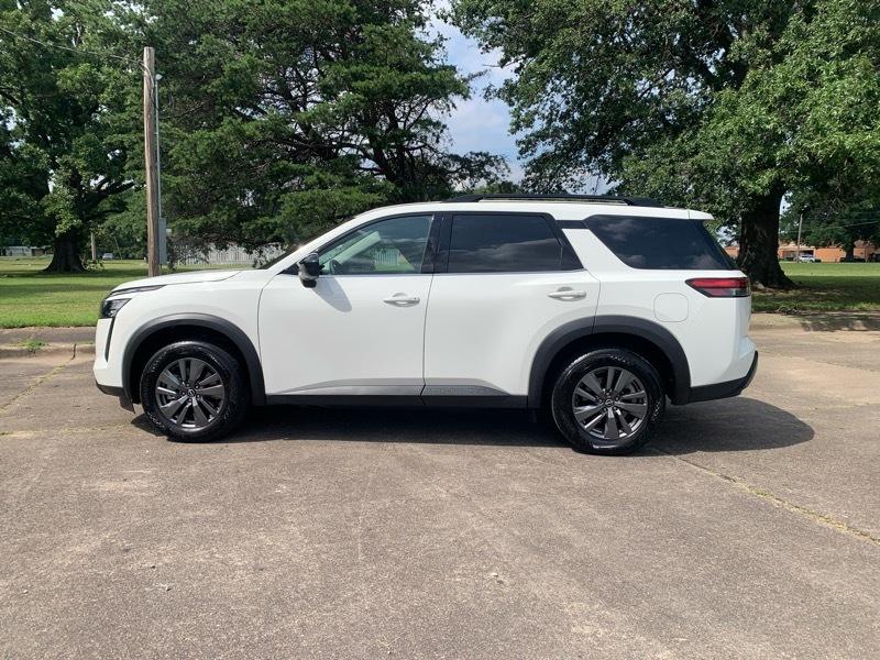 Nissan Pathfinder SV 2026