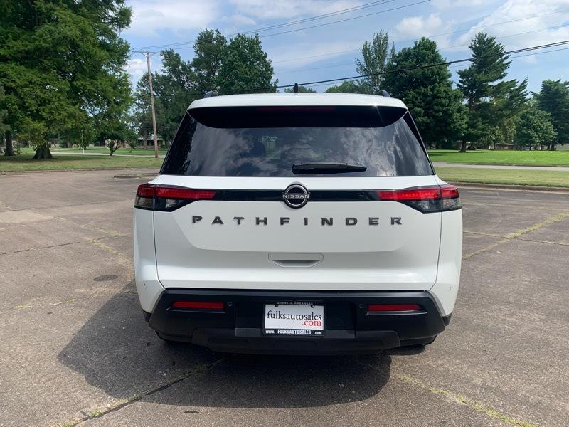 Nissan Pathfinder SV 2026