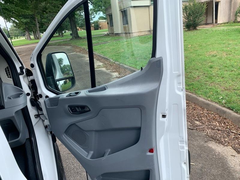 Ford Transit 250 Van Low Roof 60/40 Pass.130-in. WB 2016