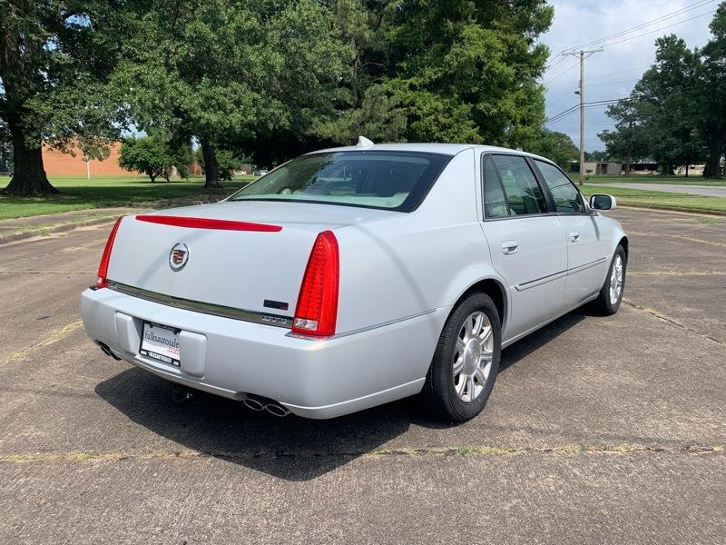 Cadillac DTS Livery 2010