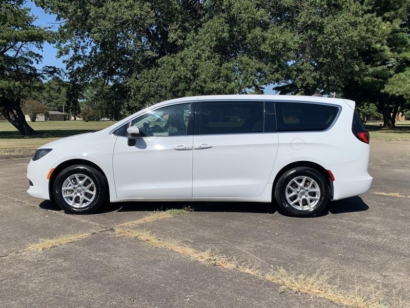 Chrysler Voyager LX 2023