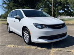 2023 Chrysler Voyager 