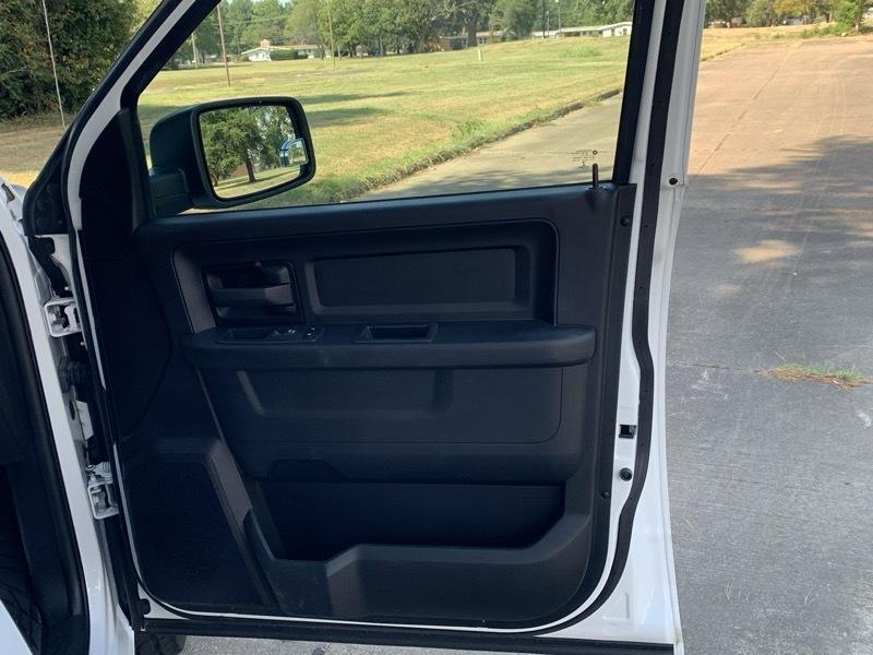 RAM 1500 Classic Tradesman Crew Cab SWB 4WD 2021