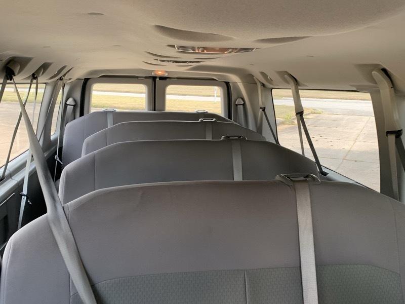Ford Econoline E-350 XLT Super Duty Extended 2013
