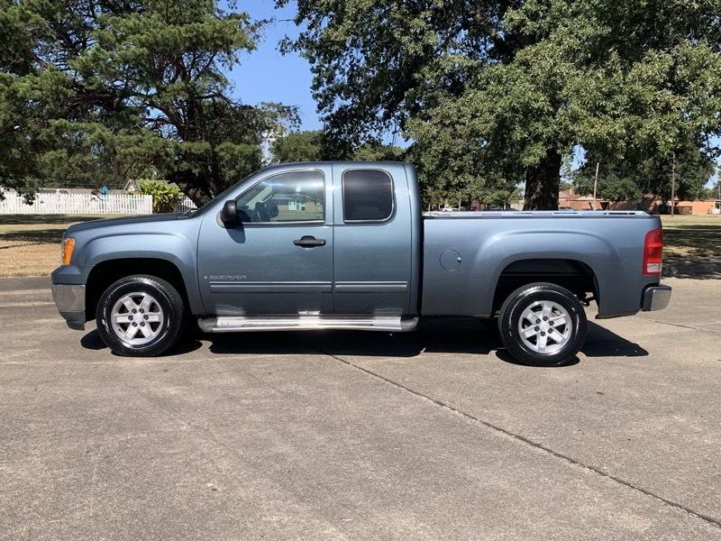 GMC Sierra 1500 SLE 2WD 2009