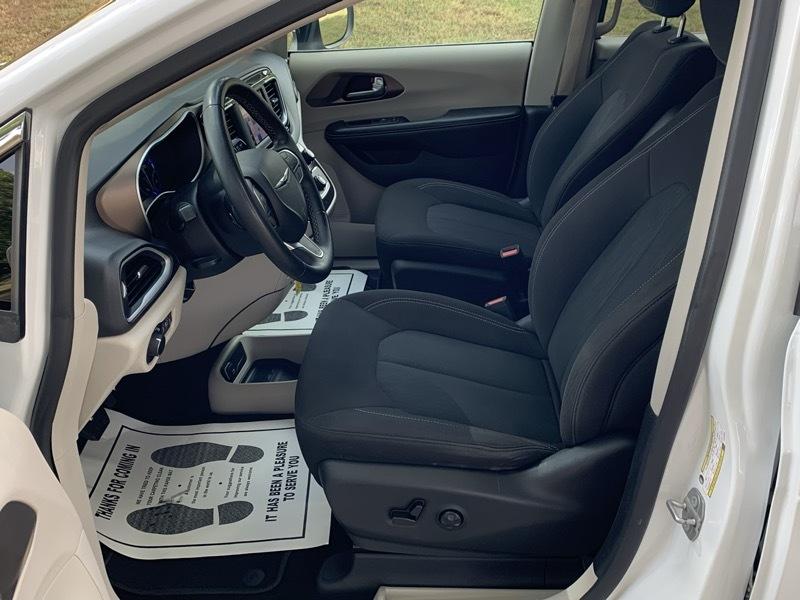 Chrysler Voyager LX 2022