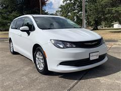 2022 Chrysler Voyager 