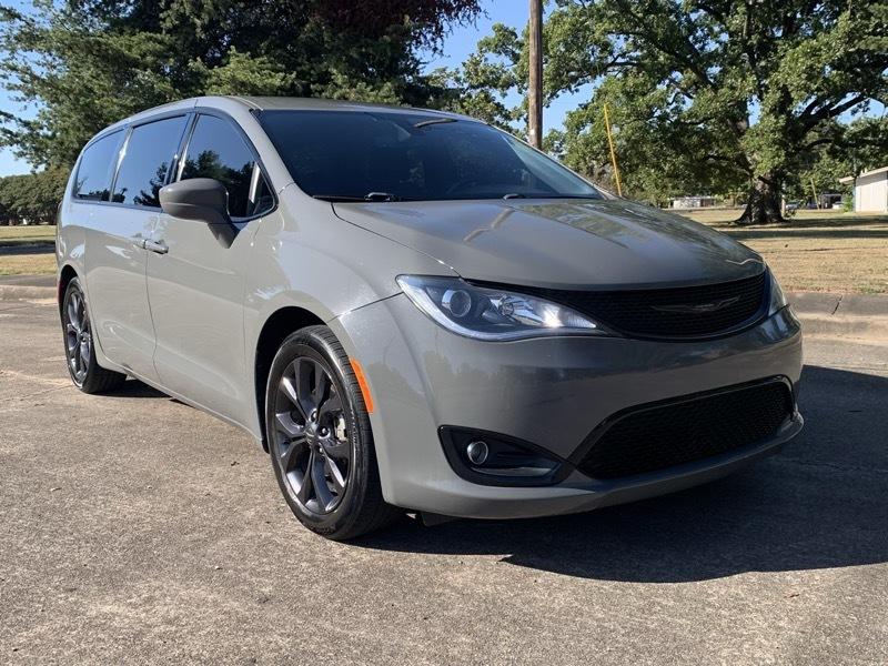 Chrysler Pacifica Touring Plus 2020