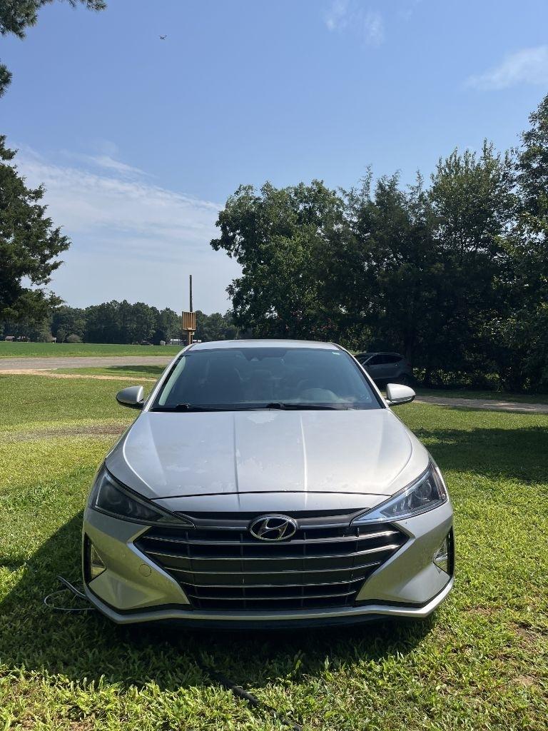 Hyundai Elantra  2019