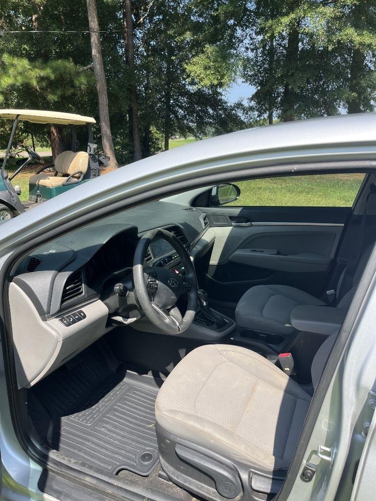 Hyundai Elantra  2019