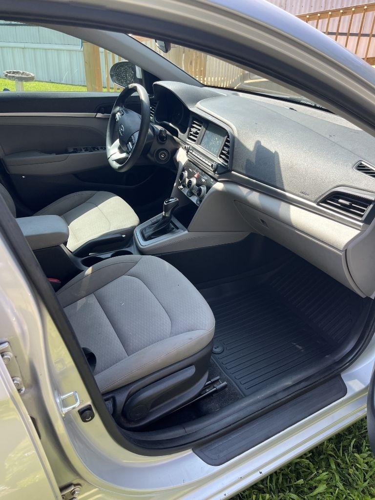 Hyundai Elantra  2019