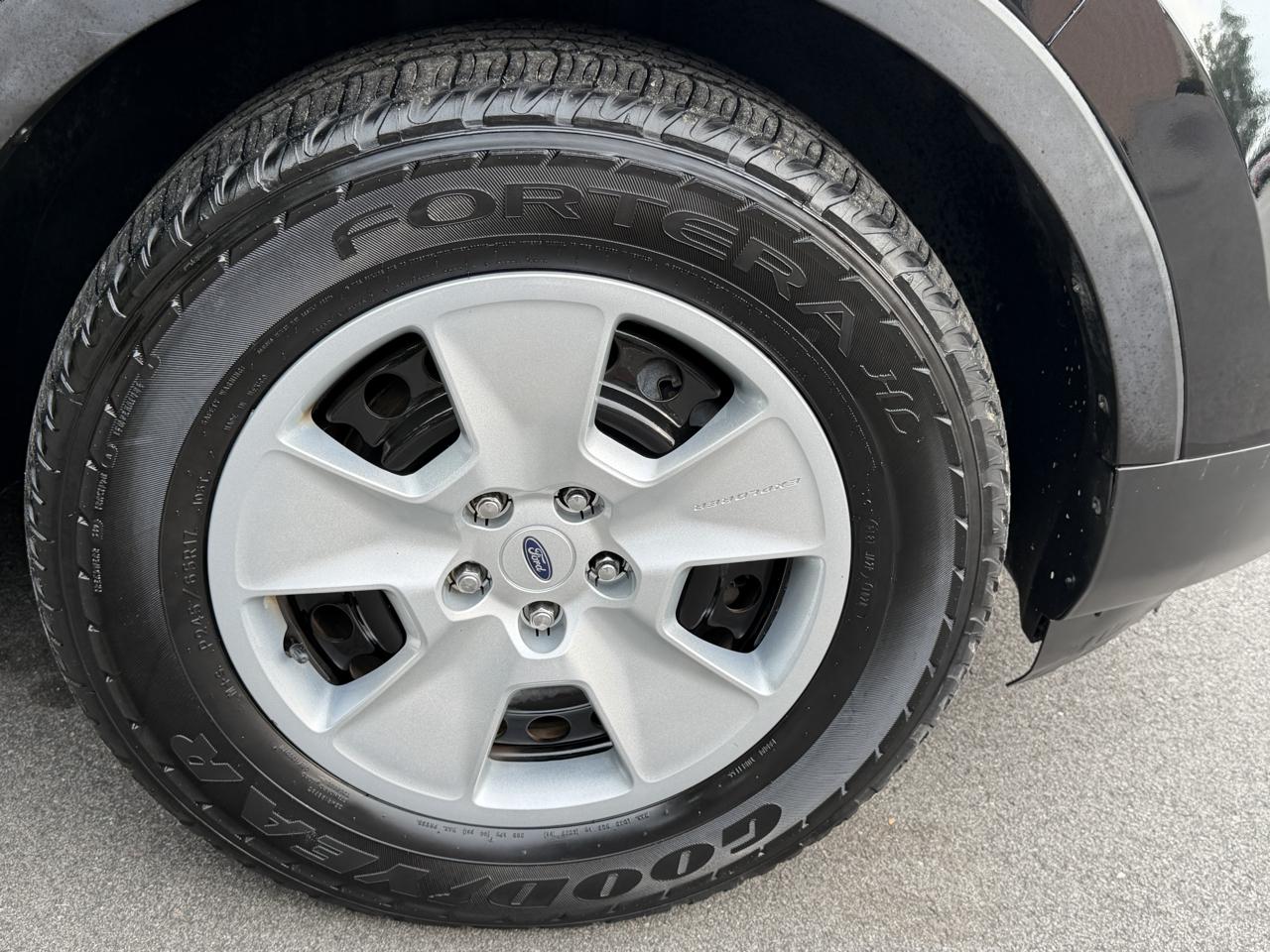 2013 Ford Explorer Base - Photo 9