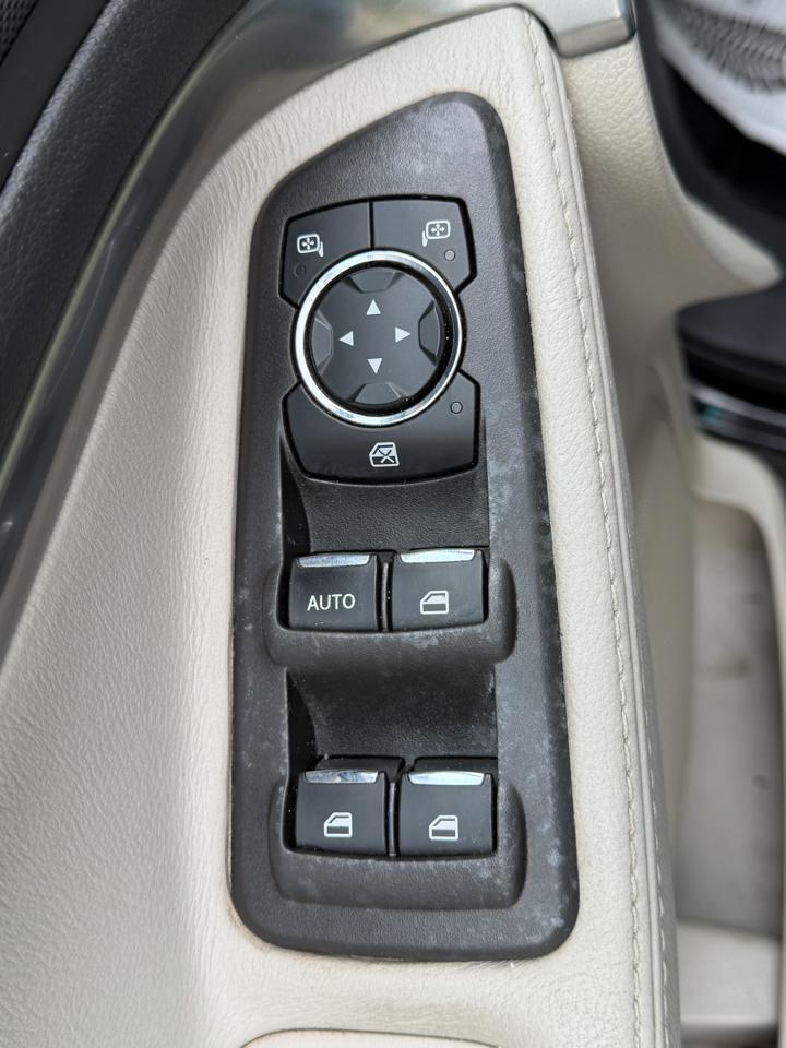 2013 Ford Explorer Base - Photo 11